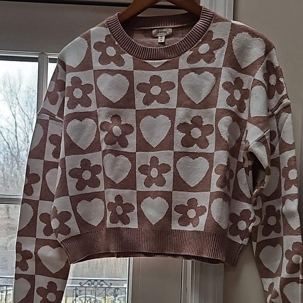 Pink and White Cropped Crew Neck Sweater with Geometric Pattern